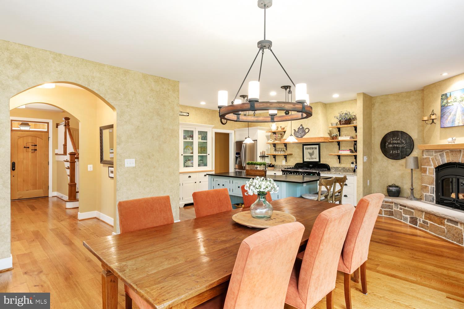 18411 Blue Ridge Mountain Road Bluemont, VA 20135 - Photo 13 of 53 View #2 Dining Rm
