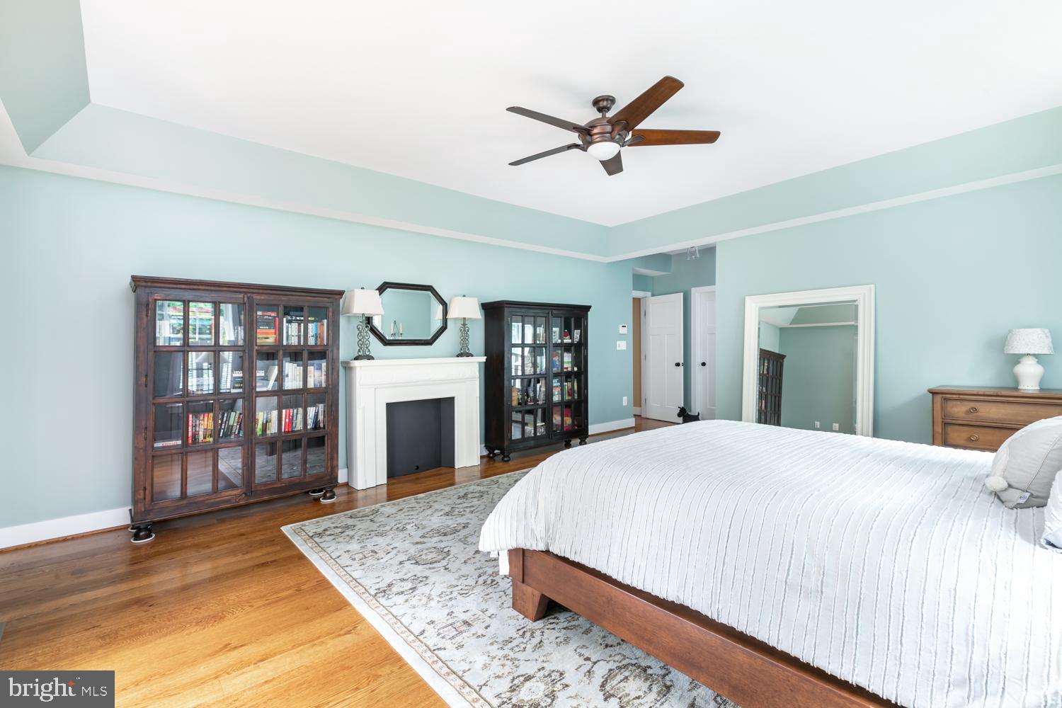 18411 Blue Ridge Mountain Road Bluemont, VA 20135 - Photo 22 of 53 Mstr bdrm w/expansive walk-in custom built closet