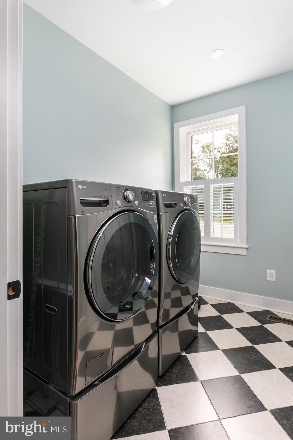 18411 Blue Ridge Mountain Road Bluemont, VA 20135 - Photo 27 of 53 Laundry Room w/Pocketed Door Entry