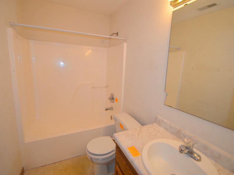 11703 Rothe Way Indianapolis, IN 46229 - Photo 14 of 24 Gallery Image 14