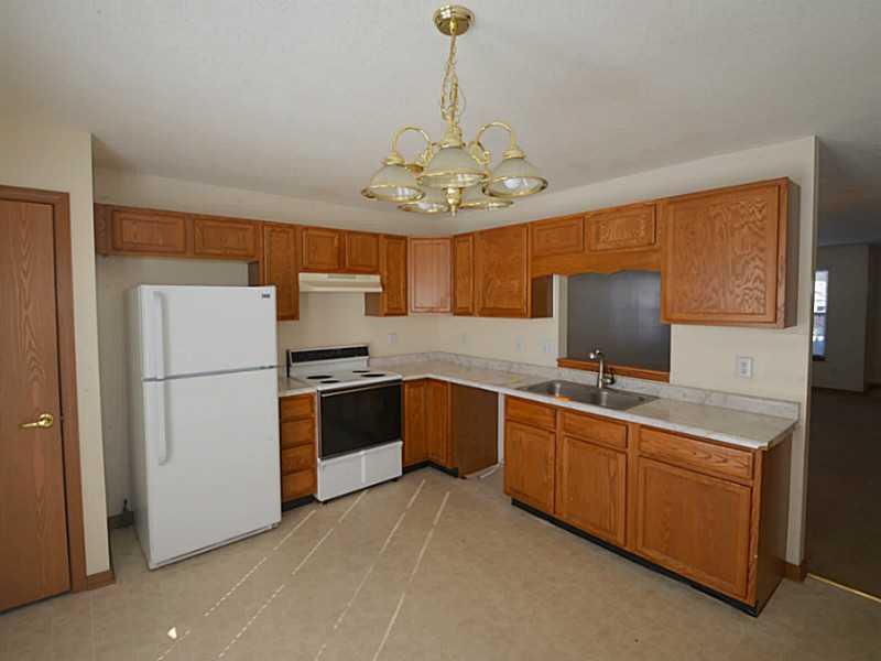 11703 Rothe Way Indianapolis, IN 46229 - Photo 6 of 24 Gallery Image 6