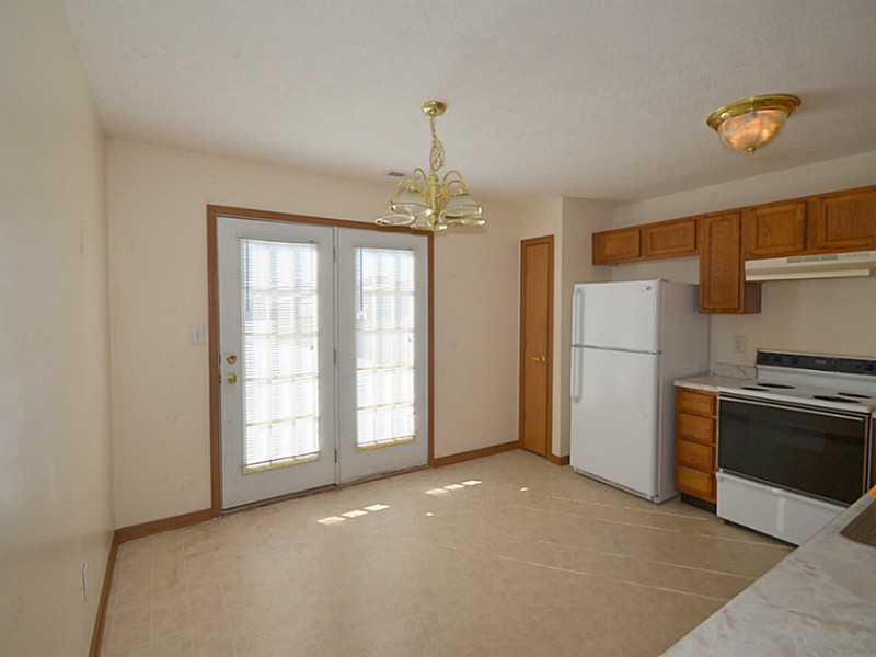 11703 Rothe Way Indianapolis, IN 46229 - Photo 7 of 24 Gallery Image 7