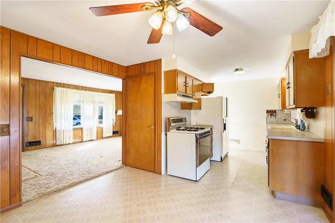 142 Beverly Road East Providence, RI 02915 - Photo 6 of 33