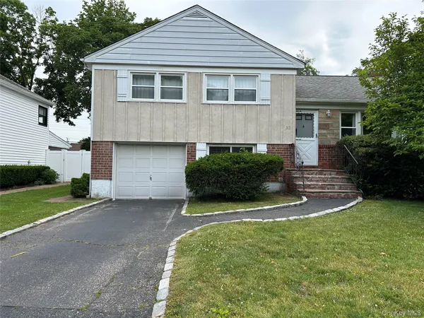 $5,200 | 33 Ava Drive, Syosset, NY 11791