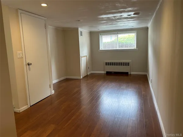 $5,200 | 33 Ava Drive, Syosset, NY 11791