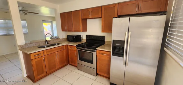 $1,650 | 205 Cleveland Avenue, Unit 1, Cocoa Beach, FL 32931