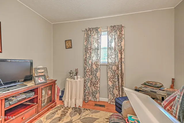 $297,500 | 270 Alders Place Extension, Bristol, TN 37620