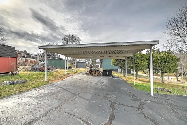 $297,500 | 270 Alders Place Extension, Bristol, TN 37620