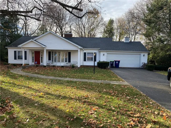 $2,900 | 3765 East Avenue, Pittsford, NY 14618