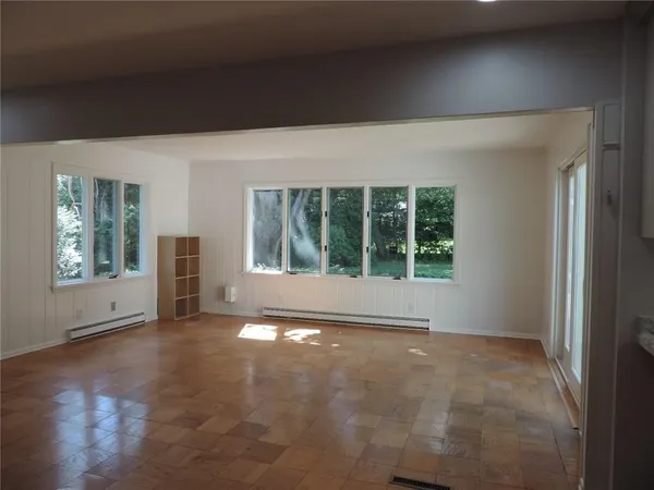 $2,900 | 3765 East Avenue, Pittsford, NY 14618