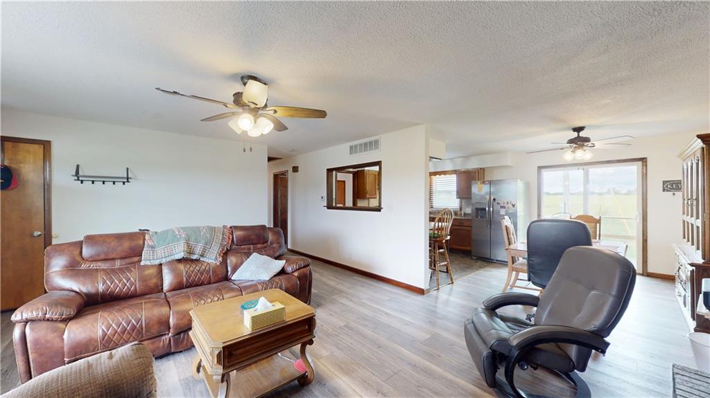 15665 East Quail Road Nevada, MO 64772 - Photo 6 of 18 Gallery Image 6