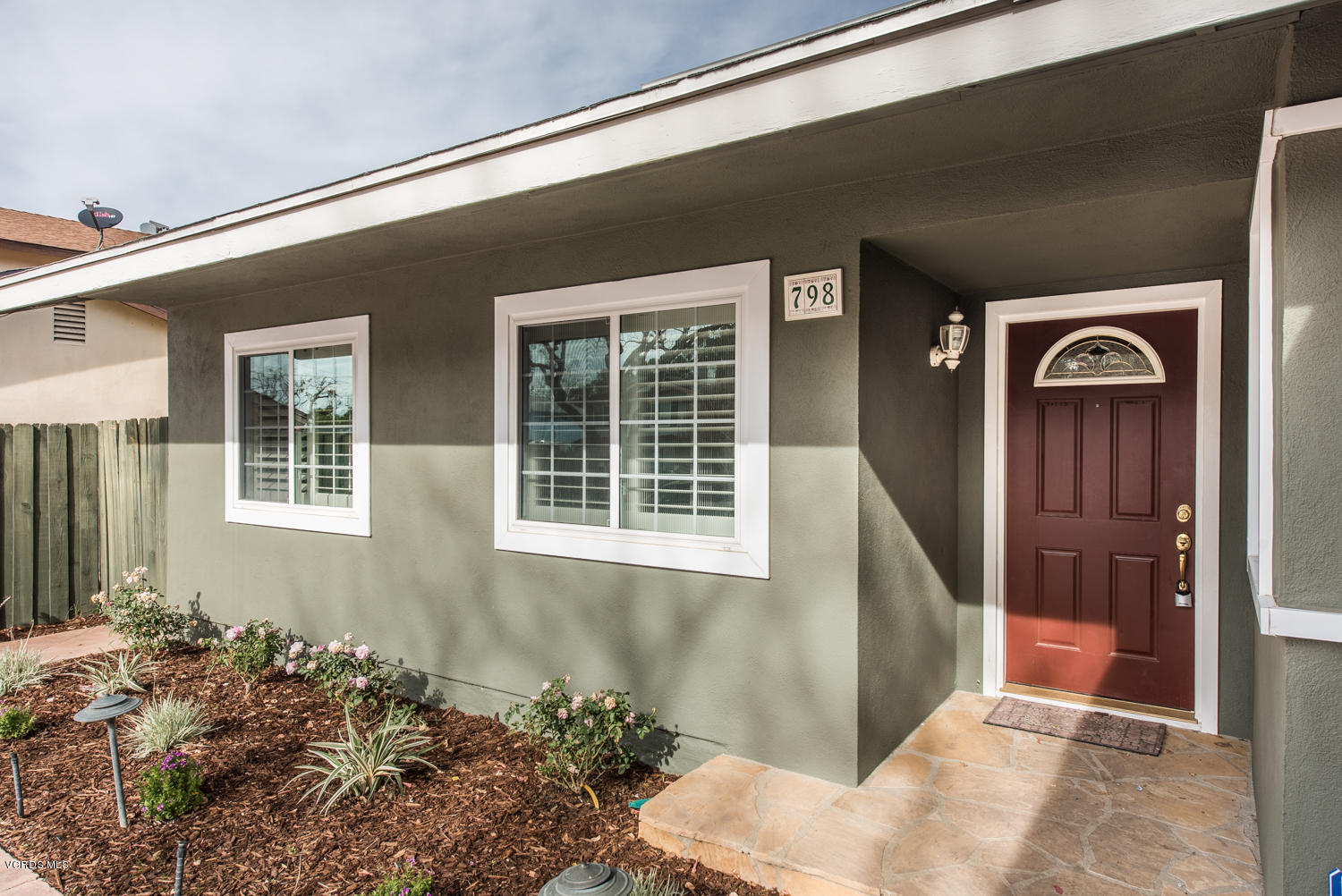 798 Appleton Road Simi Valley, CA 93065 - Photo 23 of 31 a front view of a house