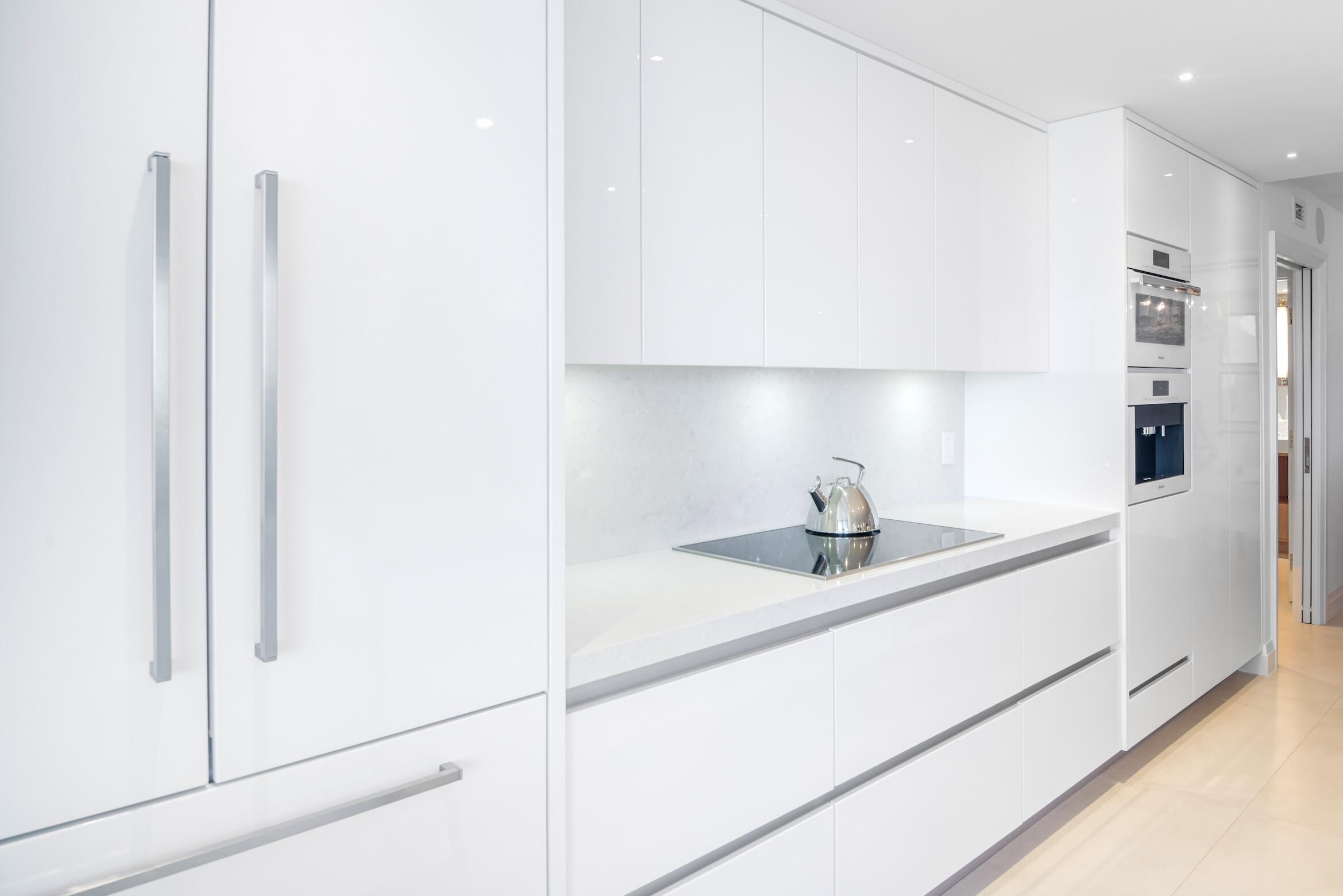 550 South Ocean Boulevard, Unit 1204 Boca Raton, FL 33432 - Photo 10 of 50 Kitchen