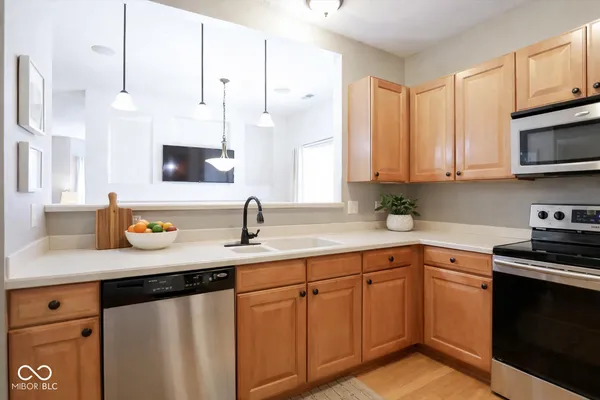 $260,000 | 1626 Lacebark Drive, Unit A, Greenwood, IN 46143