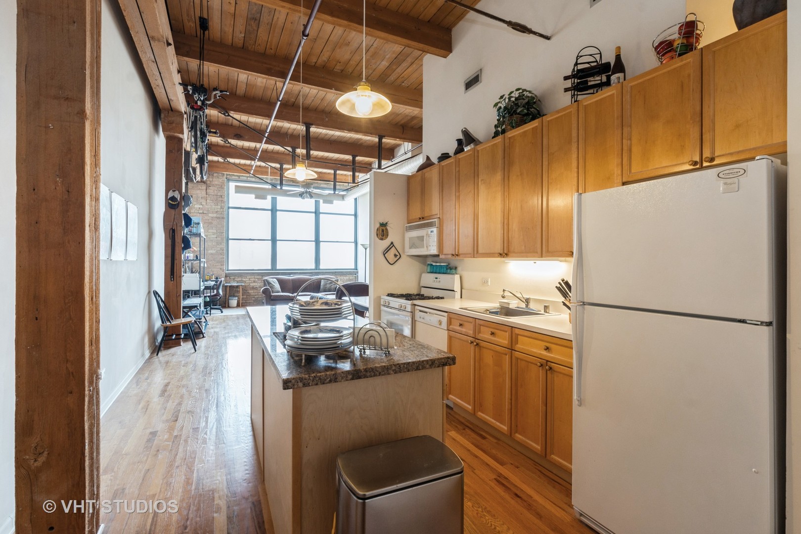 1733 West Irving Park Road, Unit 508 Chicago, IL 60613 - Photo 10 of 23 Gallery Image 10