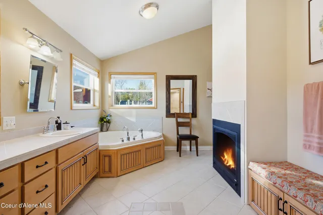 $1,395,000 | 758 Meadowood Road, Sandpoint, ID 83864