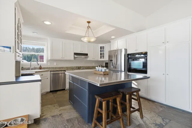 $1,395,000 | 758 Meadowood Road, Sandpoint, ID 83864