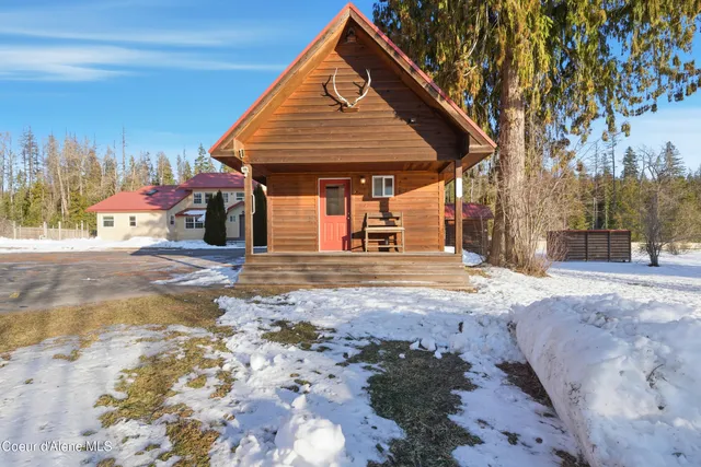 $1,395,000 | 758 Meadowood Road, Sandpoint, ID 83864