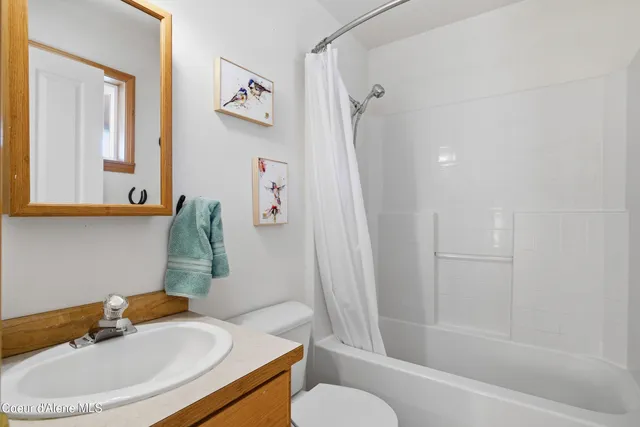 $1,395,000 | 758 Meadowood Road, Sandpoint, ID 83864