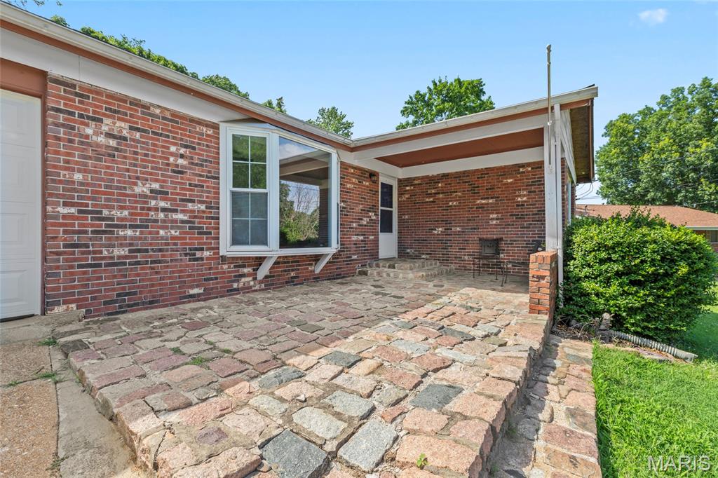 2813 Patti Lane High Ridge, MO 63049 - Photo 4 of 33