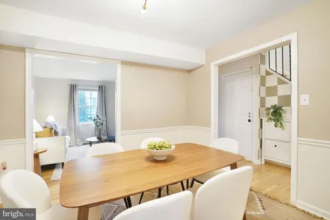 $595,000 | 7005 Leestone Street, Springfield, VA 22151