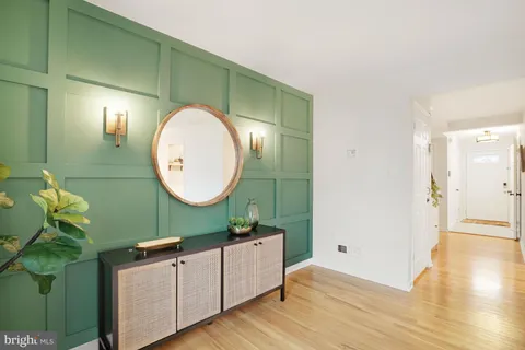 $595,000 | 7005 Leestone Street, Springfield, VA 22151