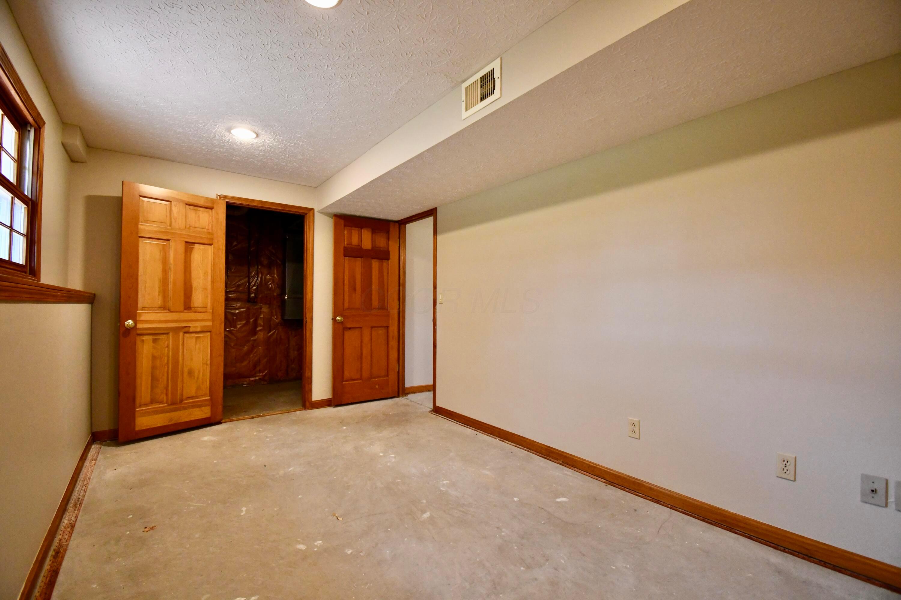 5275 Harlem Road Galena, OH 43021 - Photo 9 of 21 5a