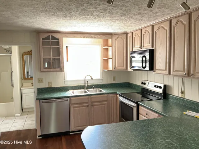 $635,000 | 145 Maple Avenue, White Lake, NC 28337