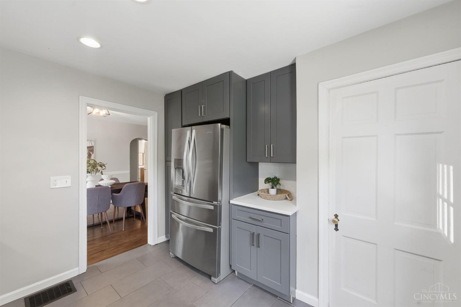 7981 State Road Cincinnati, OH 45255 - Photo 13 of 34