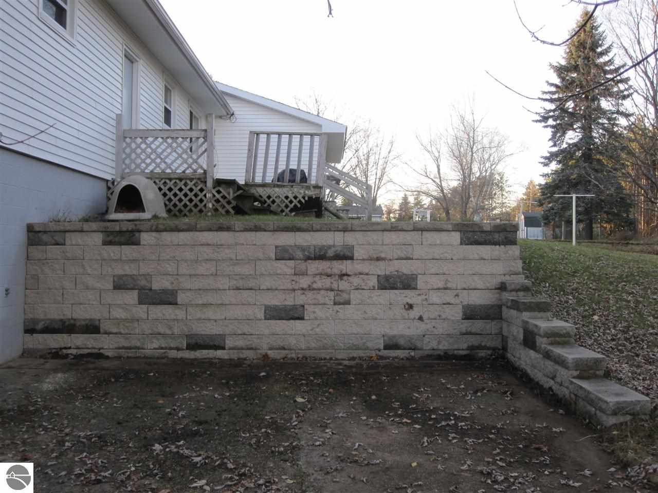 8380 North Long Lake Road Traverse City, MI 49685 - Photo 28 of 31 1778529-27.JPG