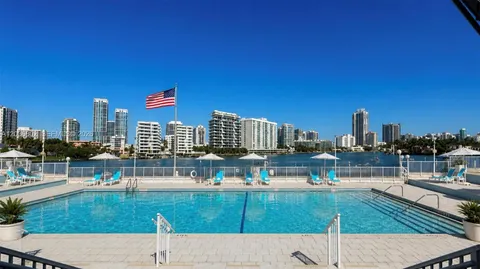 $4,950 | 900 Bay Drive, Unit 424, Miami Beach, FL 33141