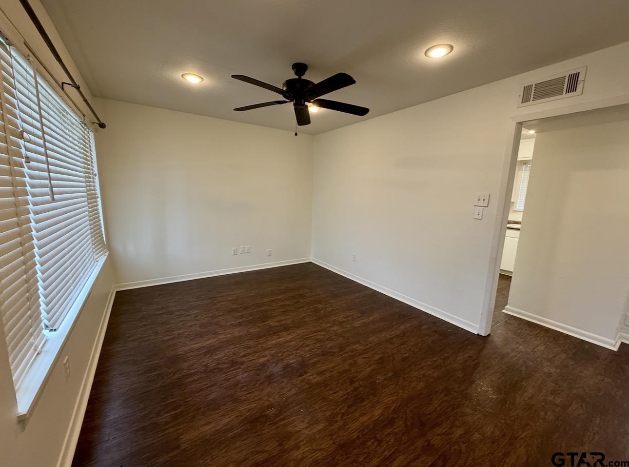 2916 Crestview Avenue Tyler, TX 75701 - Photo 5 of 16
