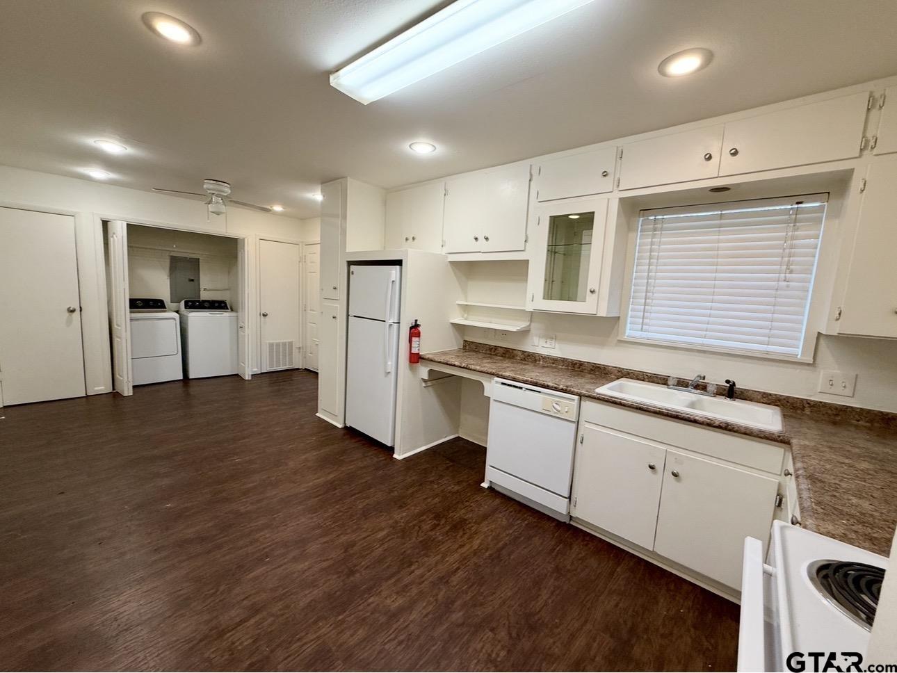 2916 Crestview Avenue Tyler, TX 75701 - Photo 6 of 16