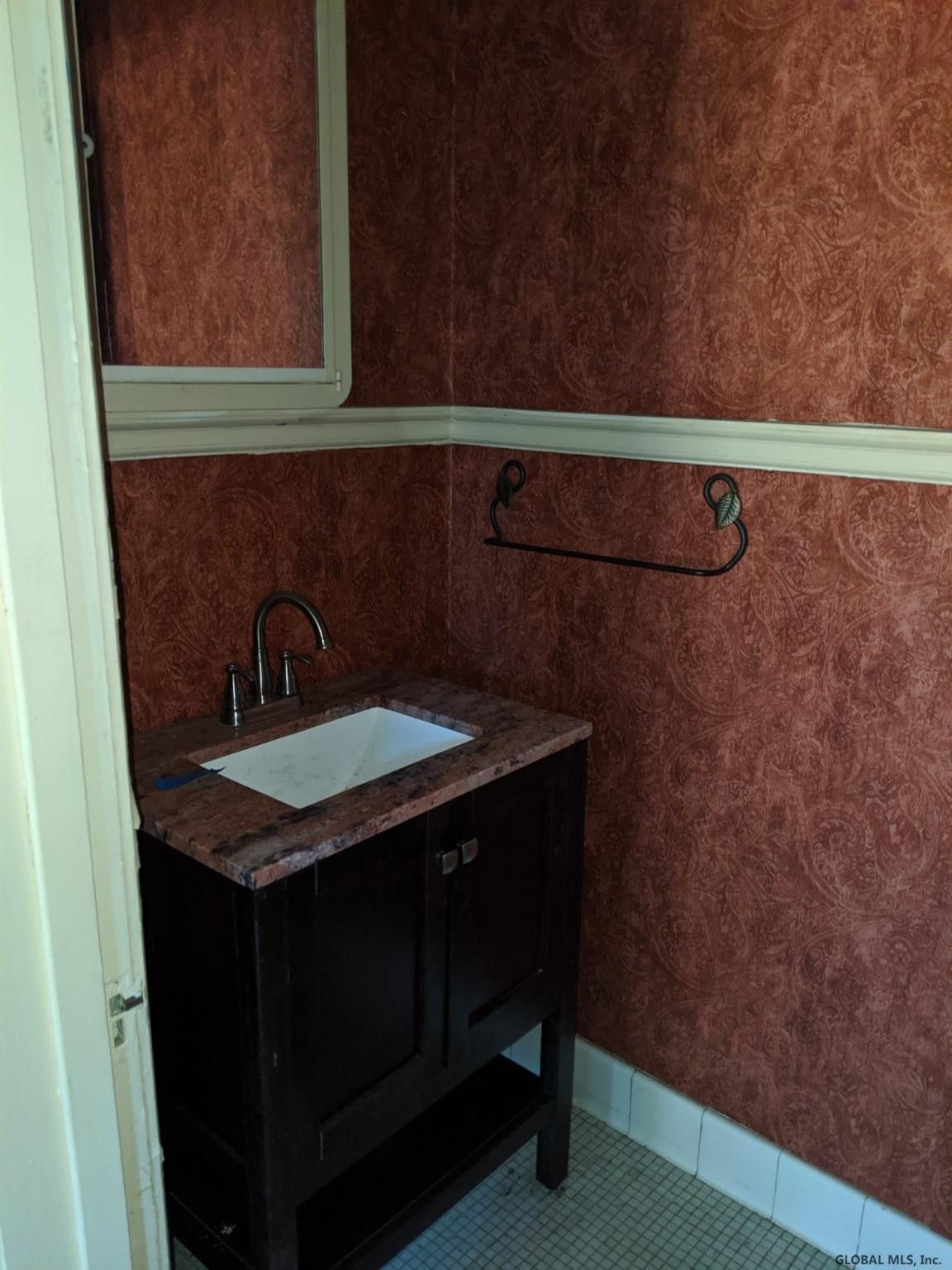 10 Westover Road Troy, NY 12180 - Photo 11 of 37 Photo 11
