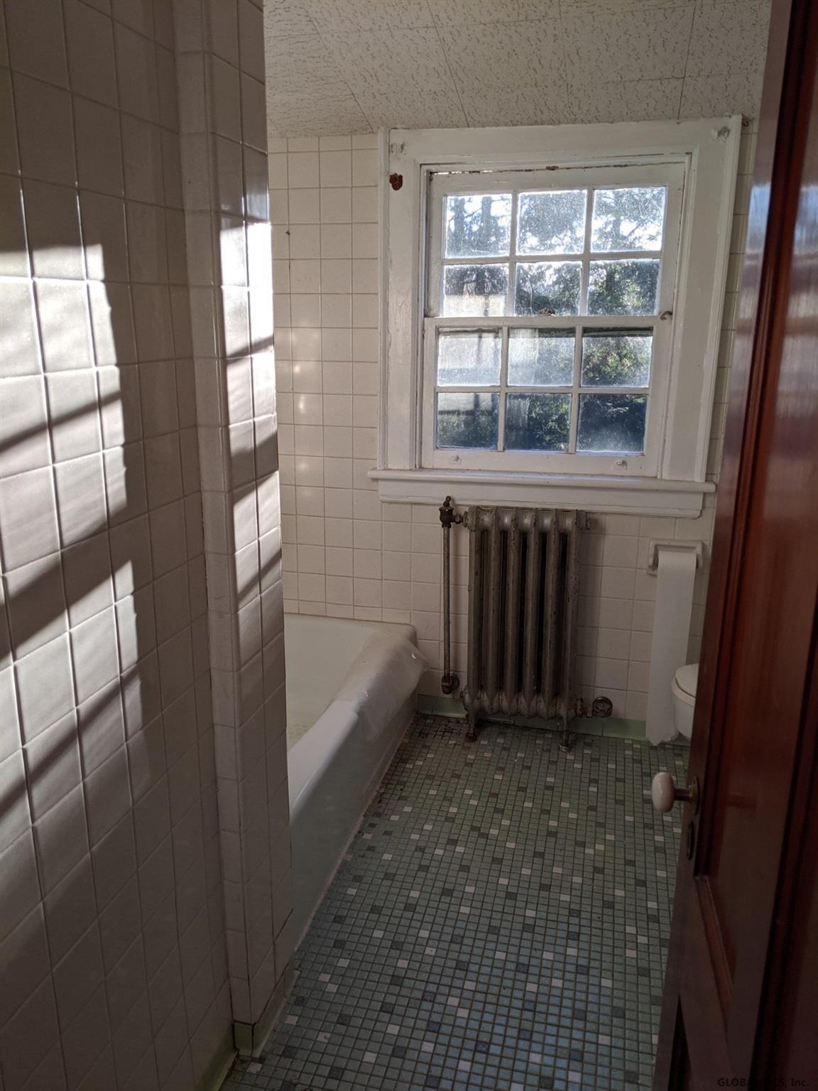 10 Westover Road Troy, NY 12180 - Photo 23 of 37 Photo 23
