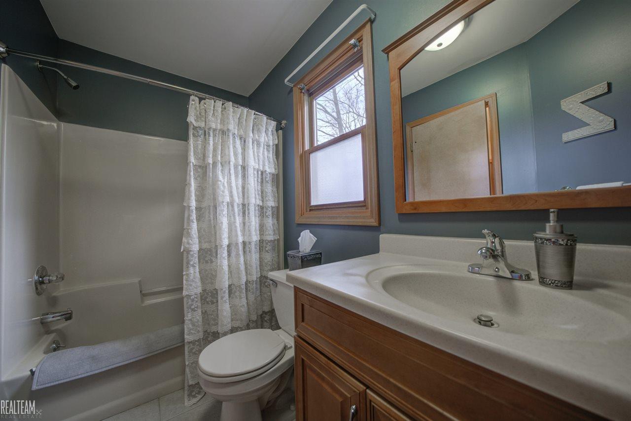 1753 Ruby Avenue Rochester Hills, MI 48309 - Photo 20 of 33
