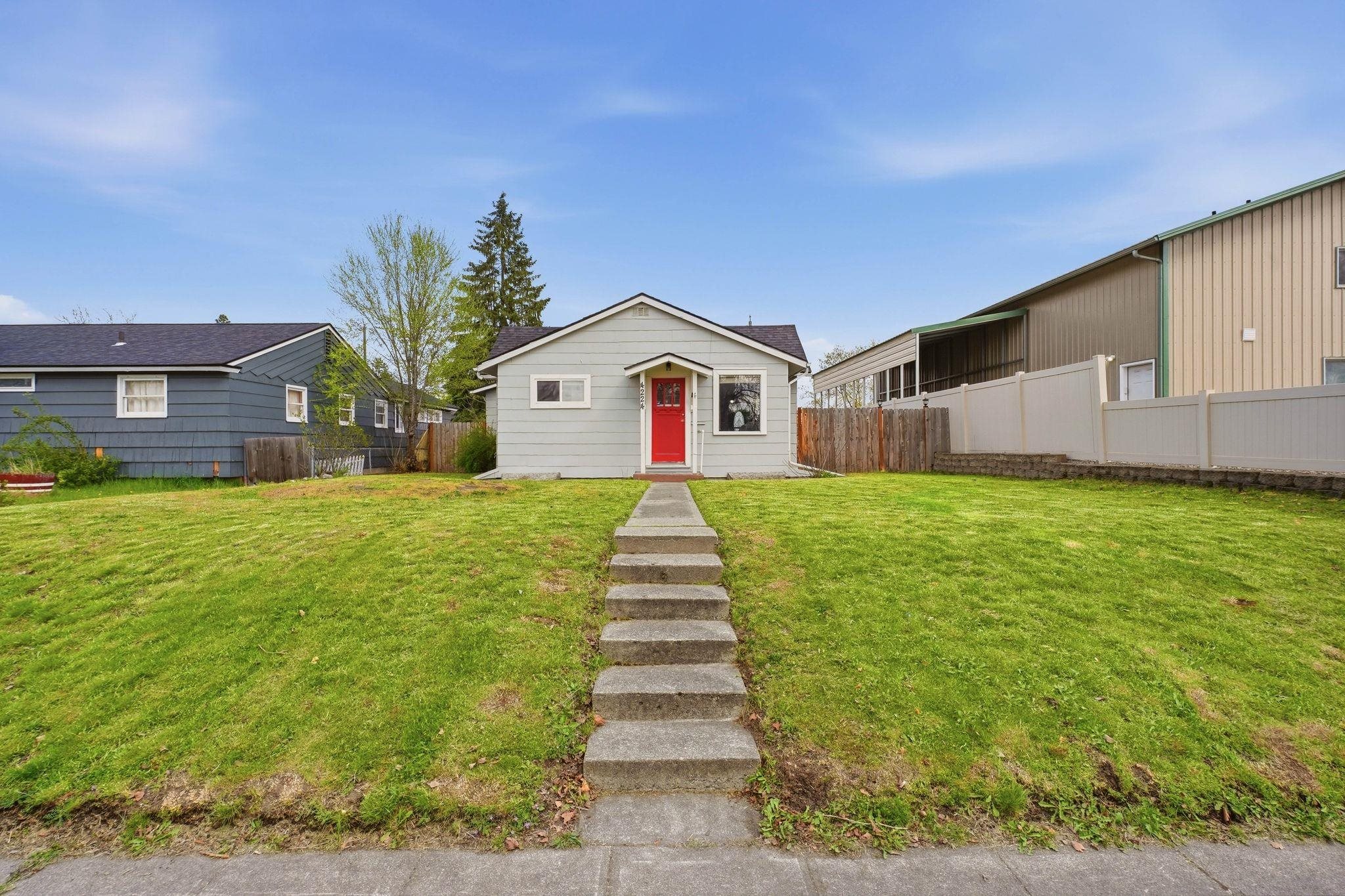 4224 North Maple Street Spokane, WA 99205 - Photo 2 of 38