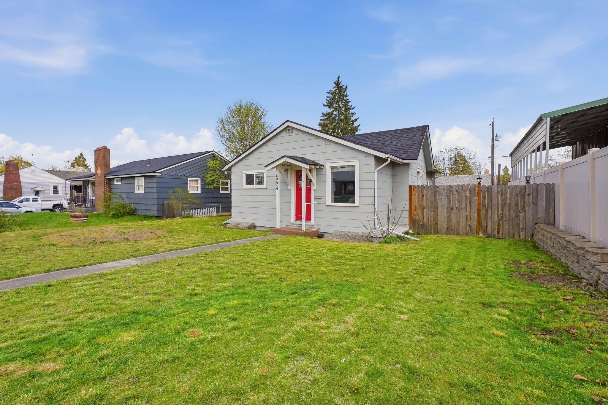 4224 North Maple Street Spokane, WA 99205 - Photo 3 of 38