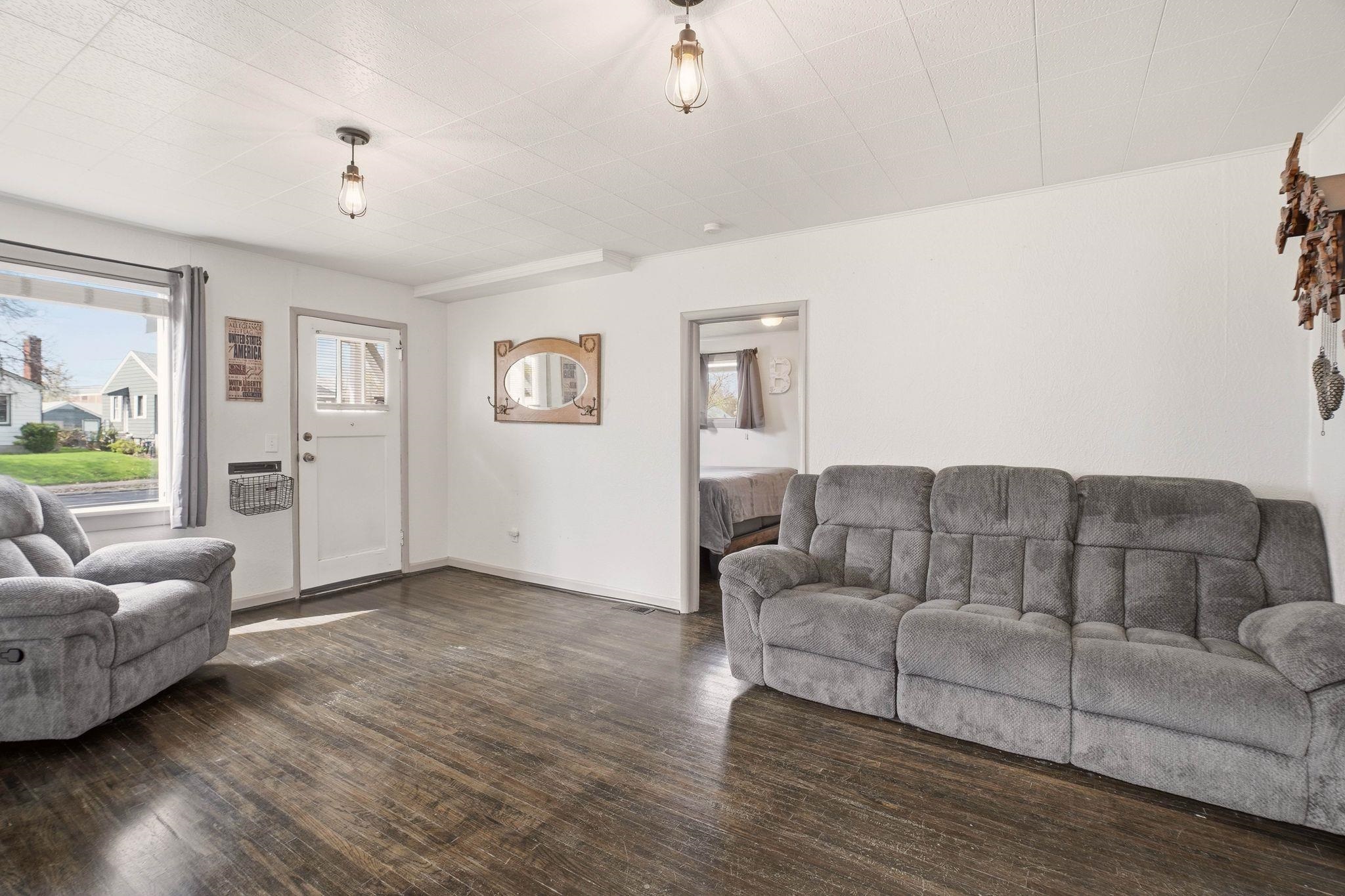 4224 North Maple Street Spokane, WA 99205 - Photo 7 of 38