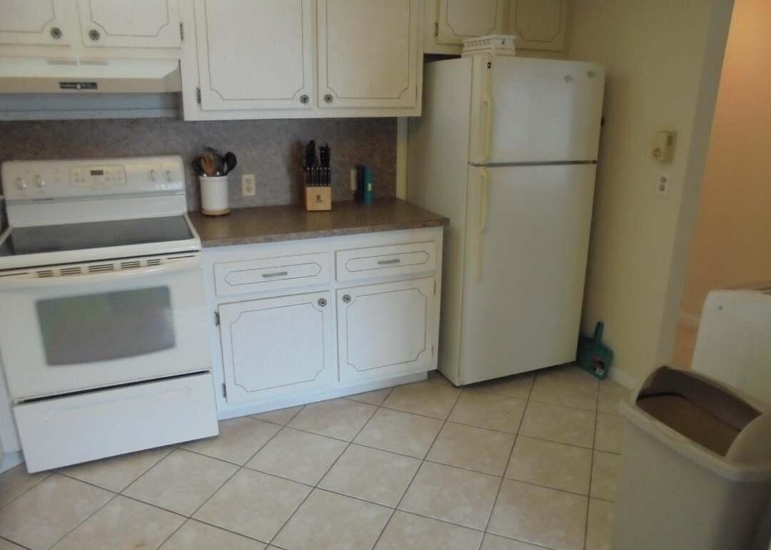 246 Fanshaw F Boca Raton, FL 33434 - Photo 2 of 12 Photo Oct 10 2025, 2 57 26 PM (1)