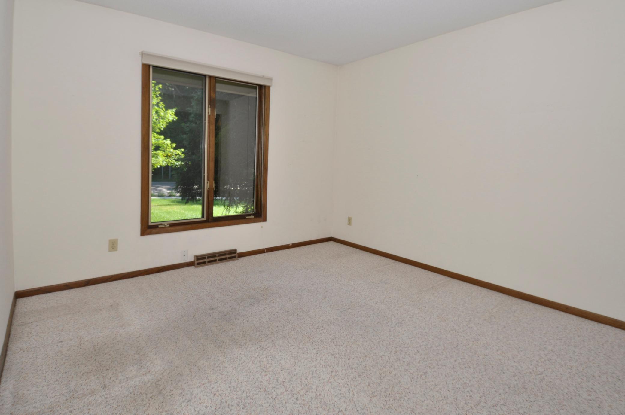7138 Valley View Road Edina, MN 55439 - Photo 15 of 19