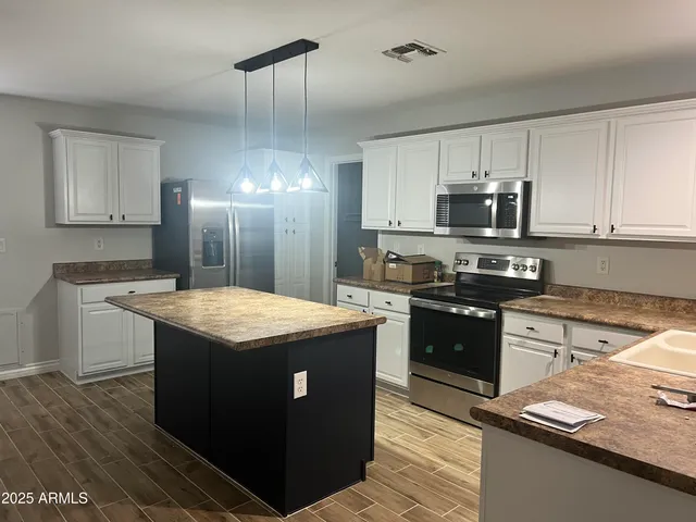 $1,675 | 24911 West Dove Run Drive, Buckeye, AZ 85326