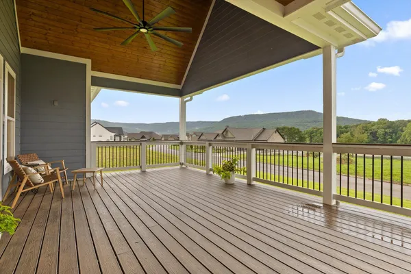 $735,000 | 140 Portside Way, Jasper, TN 37347
