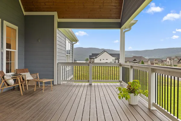 $735,000 | 140 Portside Way, Jasper, TN 37347