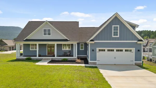 $735,000 | 140 Portside Way, Jasper, TN 37347