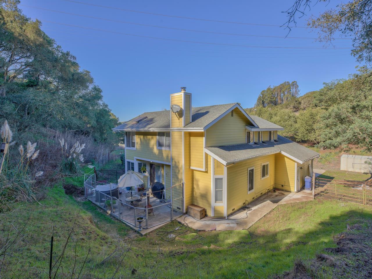 72 Tucker Road Watsonville, CA 95076 - Photo 4 of 44 Gallery Image 4