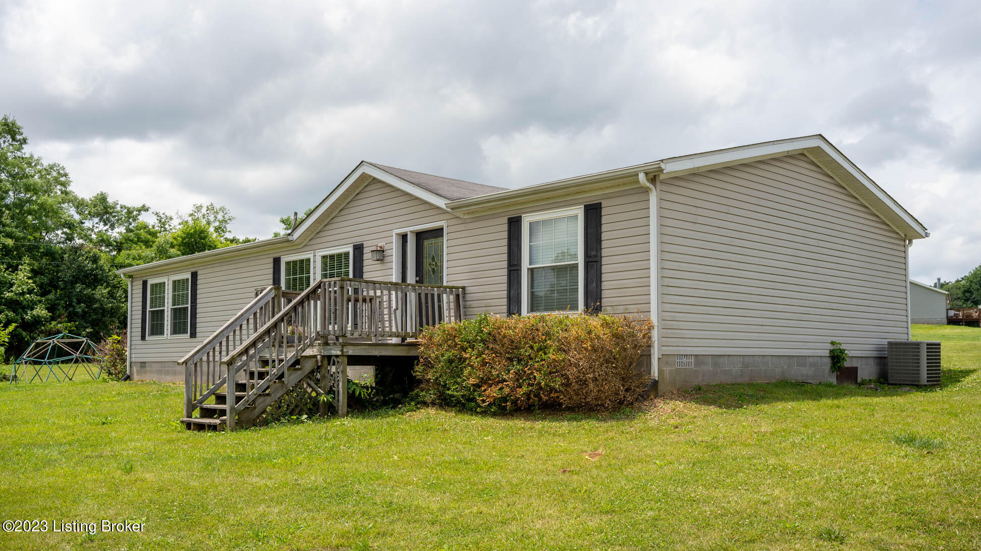 5699 Mill Rd Mount Eden KY-06