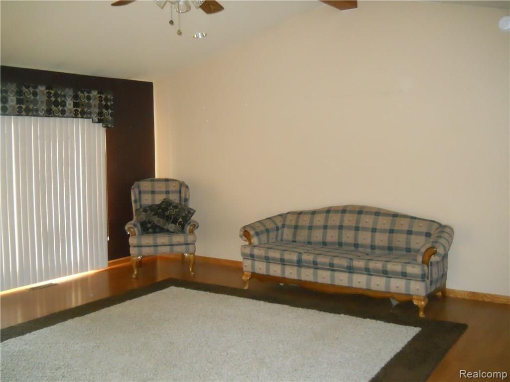 12615 Speaker Road Yale, MI 48097 - Photo 11 of 21
