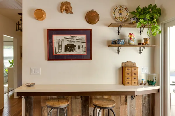 $8,500 | 106 West Islay Street, Santa Barbara, CA 93101