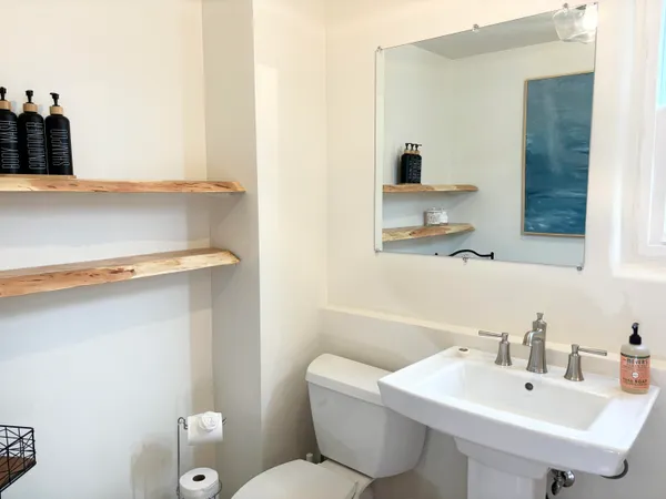 $8,500 | 106 West Islay Street, Santa Barbara, CA 93101